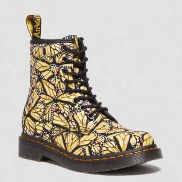 NEW Dr. Martens 1460 WOMEN'S BUTTERFLY PRINT SUEDE LACE UP BOOTS sz 6 Fairycore - Picture 1 of 10
